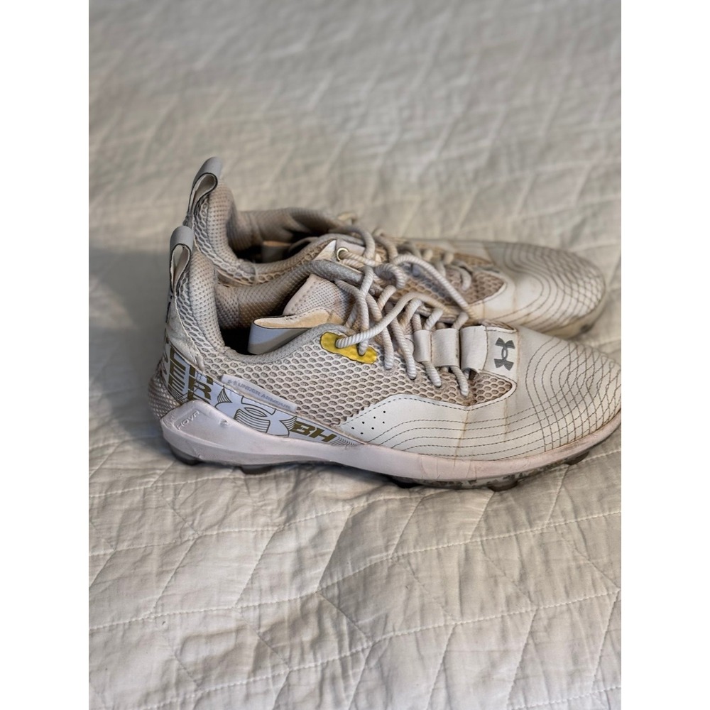 Under Armour Ua Harper 7 Low Elite Tpu White/Gold Men's 9.5 Baseball Cleat View 4